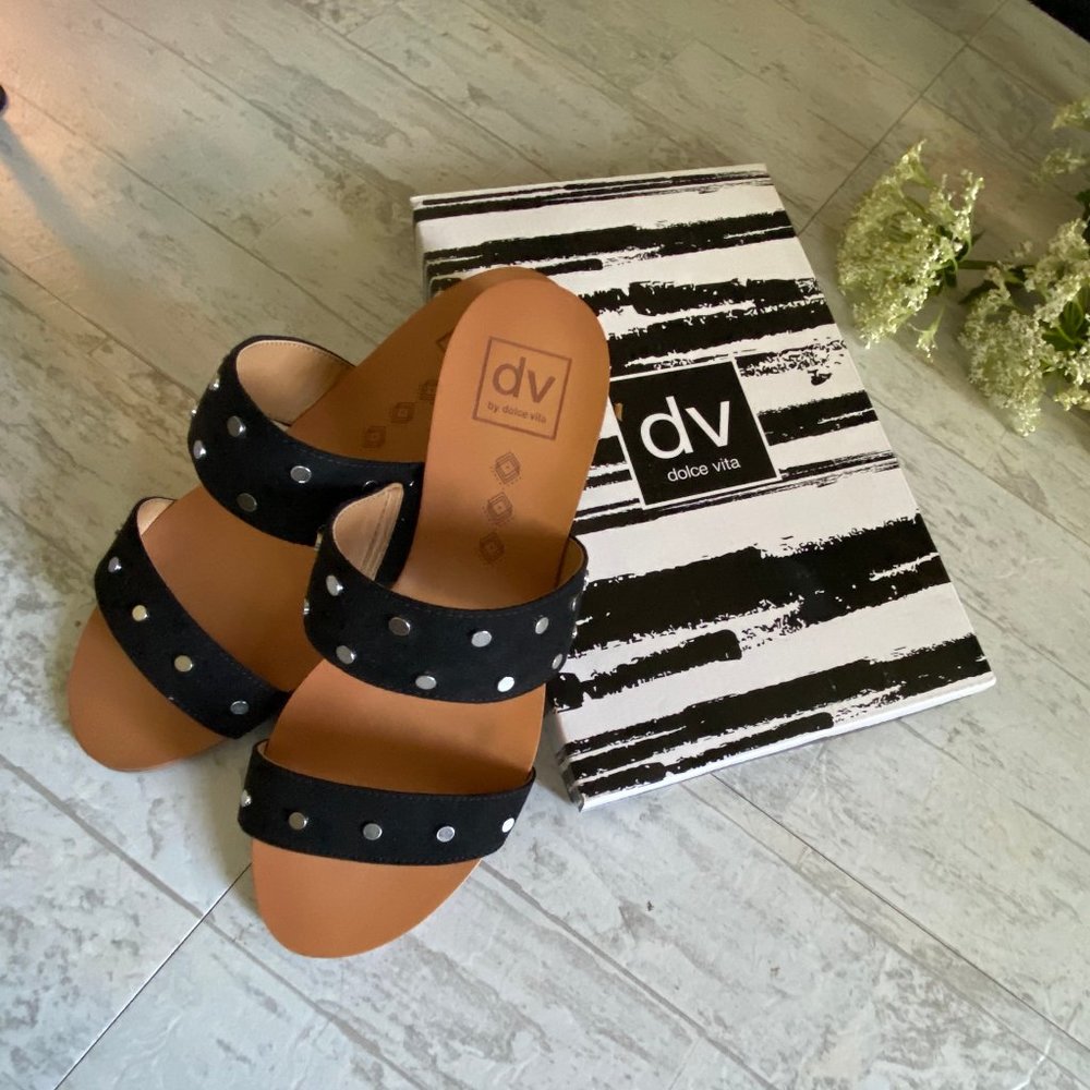 DV by Dolce Vita slip on black sandal - sz 8.5